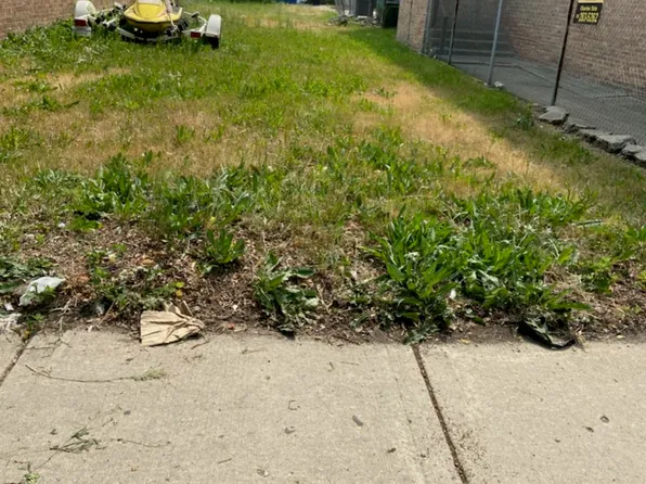 8945 S Stony Island Ave, Chicago, IL 60617