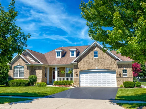2520 Wall St, McHenry, IL 60051