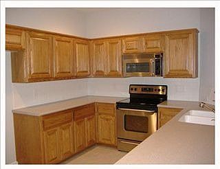 5th image of 8 Taylor Dr