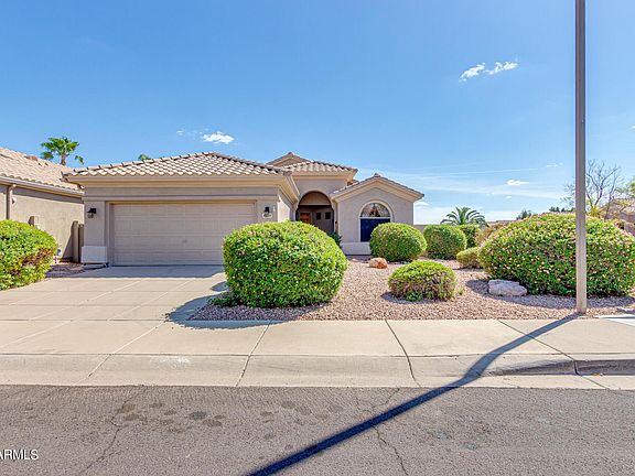 3rd image of 8053 E Theresa Dr