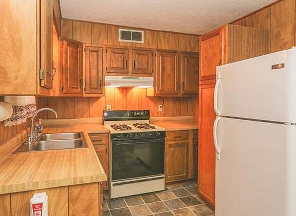 4th image of 6033 Catalina St