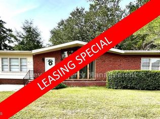 221 Forest Rd, Wilmington, NC 28403