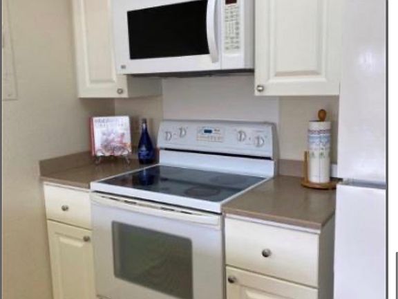 5th image of 94-1390 Polani St #27V