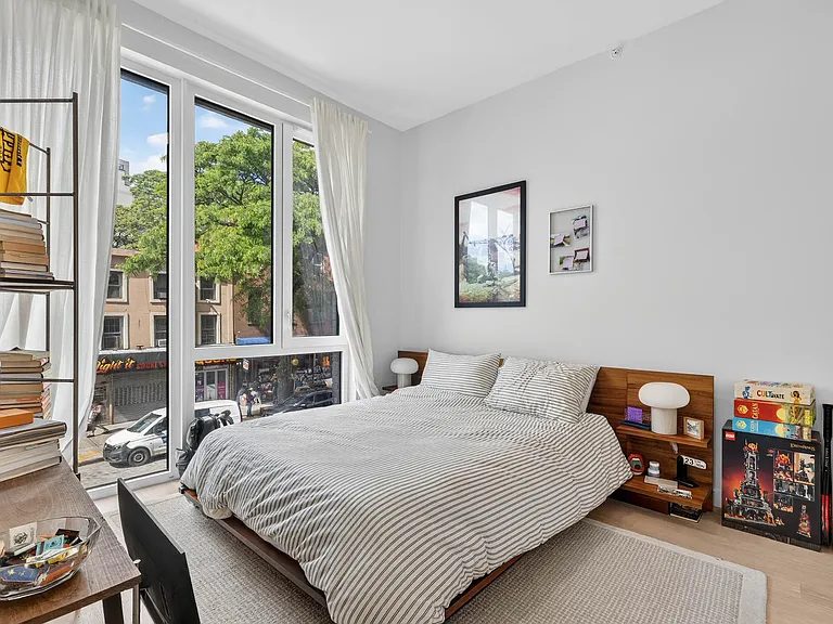151 Carlton Ave #2E — Photo 3
