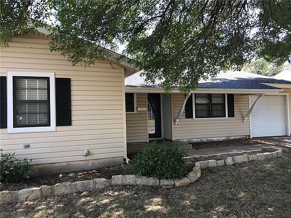2nd image of 2701 S 39th St