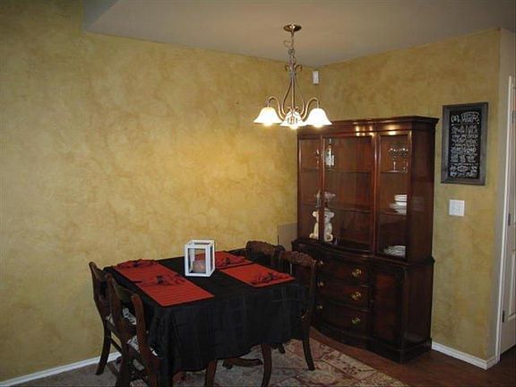 4th image of 2109 Savoy Dr
