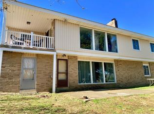 17 Clinton Dr, Uniontown, PA