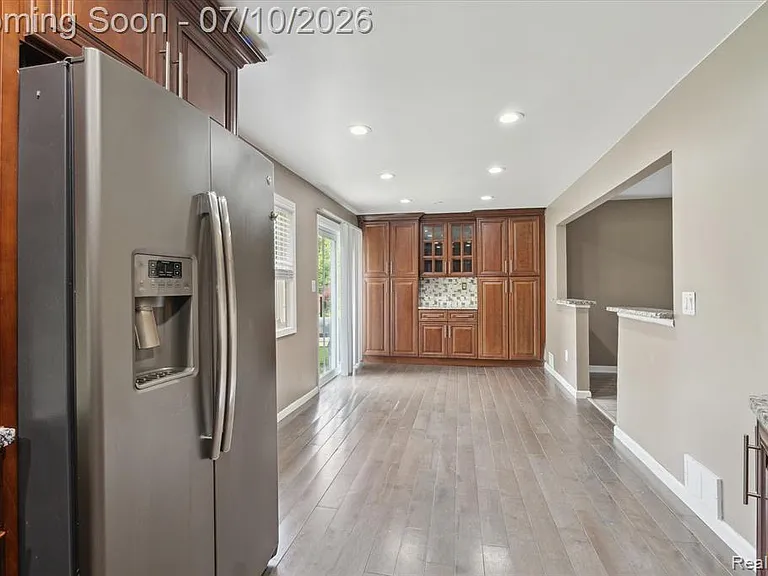 500 Trombley Dr — Photo 15