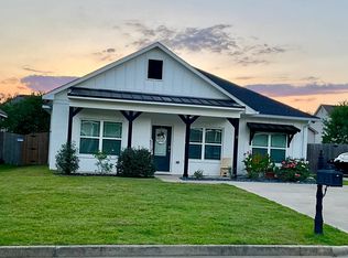 14 Vineyard Dr, Phenix City, AL 36869