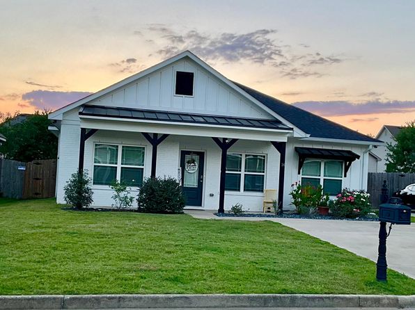 14 Vineyard Dr