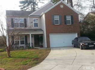 1116 Penncross Dr, Raleigh, NC 27610