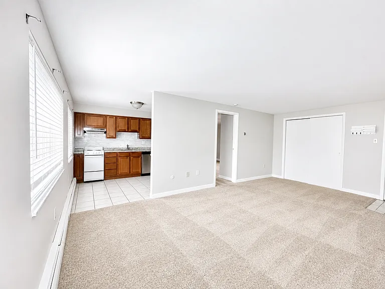 1BR (Unit 18)
