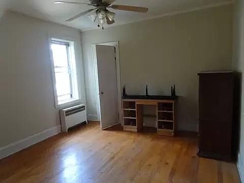 5th image of 6113 N Francisco Ave #2