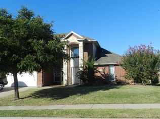 529 Bretts Way, Burleson, TX 76028