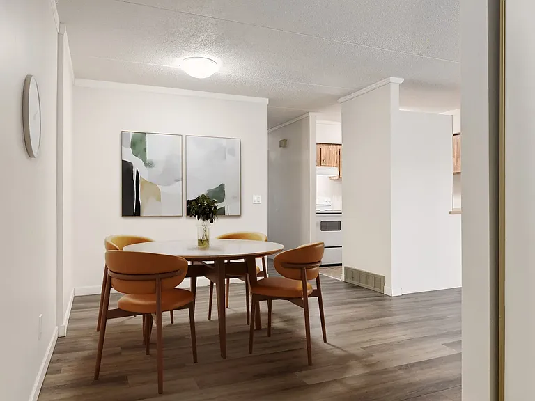 739 Bracewood Dr SW — Photo 3