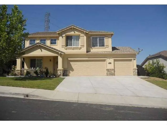 2428 Cambridge Dr photo 1