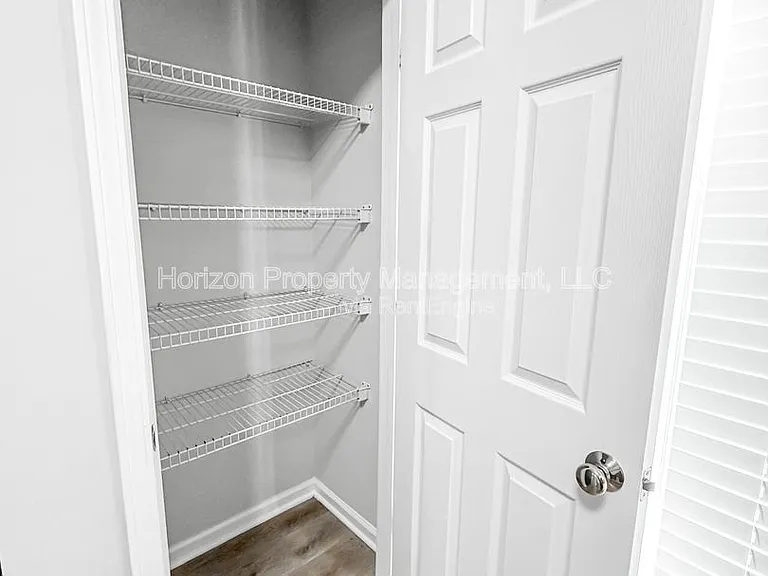 139 Riverstone Commons Cir — Photo 8