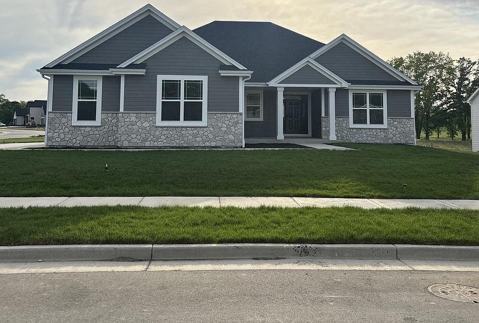 1st image of W207N5817 Muirfield DRIVE