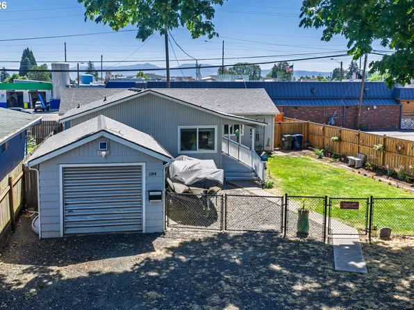1144 Juniper St, Junction City, OR 97448