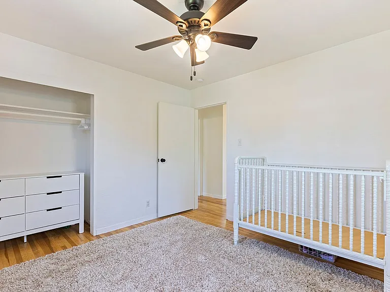 1580 Jeffries Ave — Photo 10