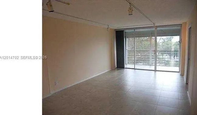 Royal Park Condo — Photo 2