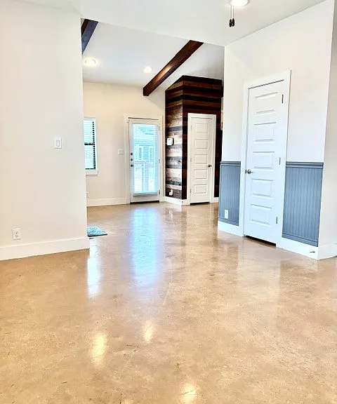 603 Burleson St — Photo 8