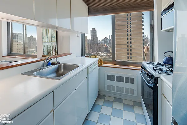 Rented by Brown Harris Stevens | media 8