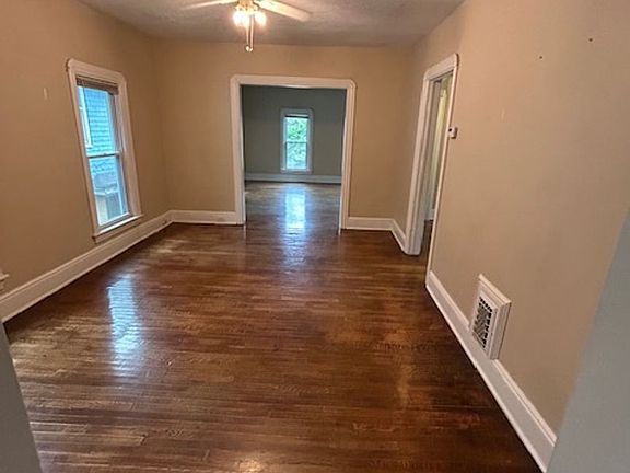 4th image of 964 Walnut St APT B