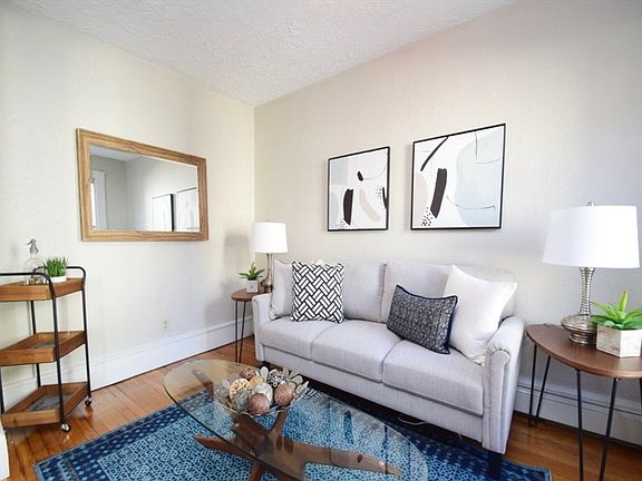 4th image of 217 Boylston St #2