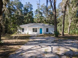 179 Little Orange Lake Dr, Hawthorne, FL 32640