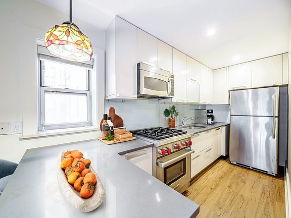 3rd image of 181 Hester St #3AA
