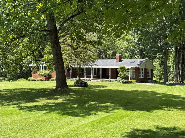 320 Cherry Hill Rd, Greenville, PA 16125