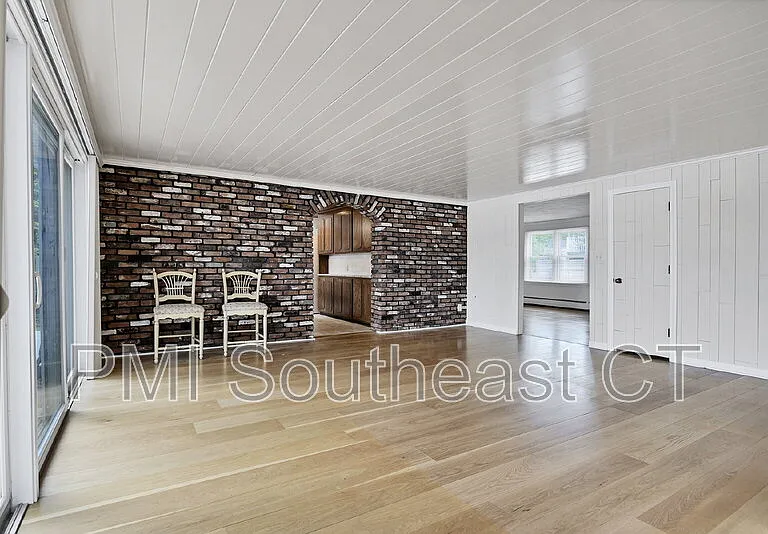 51 Lake Ave — Photo 8