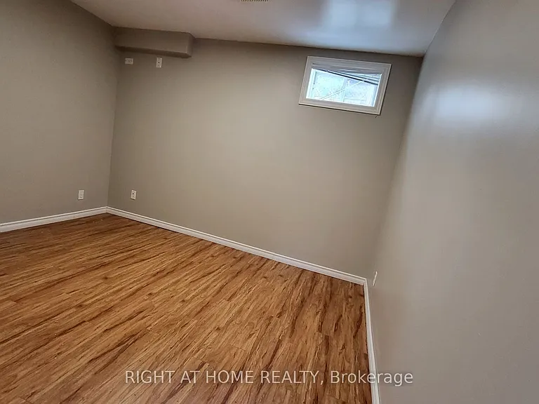 5402 Fasdon Ct #LOWER — Photo 10
