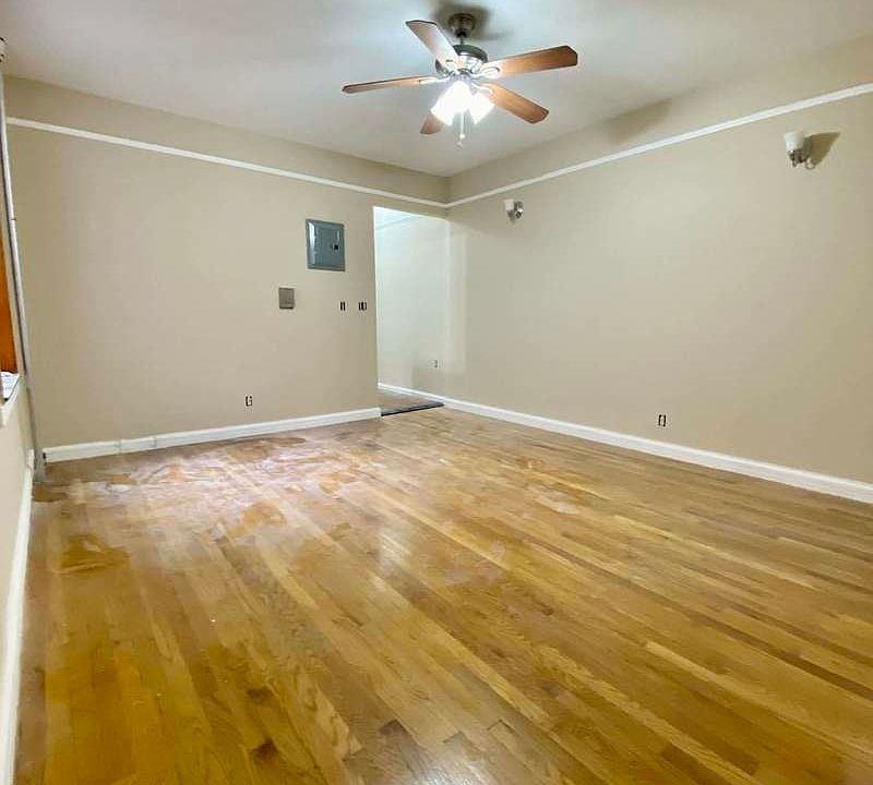 1st image of 33-78 11th St #3Z