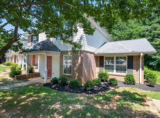 633 Bear Dr, Greenville, SC 29605