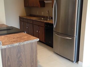 1717 Devonshire Dr, Champaign, IL 61821