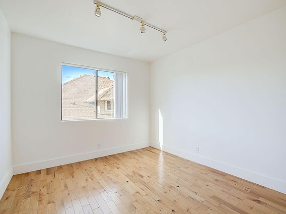 5th image of 226 N Avenue 57 #203