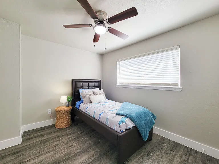 Arcata Townhomes — Photo 21