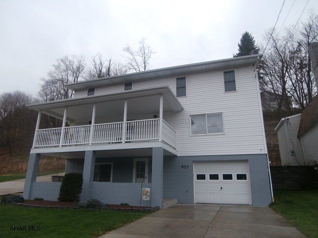 1st image of 657 Donnelly Ave
