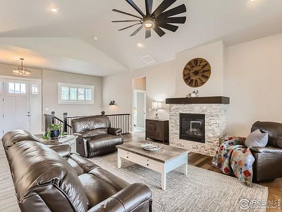 4th image of 536 Deer Meadow Dr