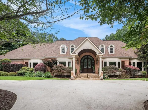 7660 Treeridge Ct, Sandy Springs, GA 30350