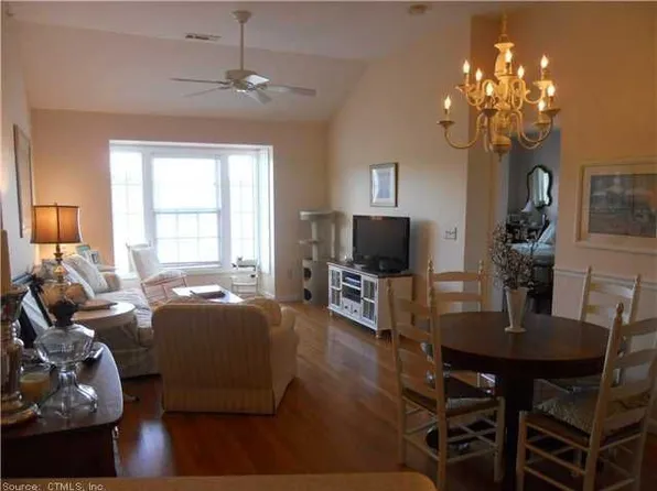 38 Hope St Unit 30, Niantic, CT 06357