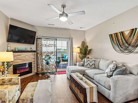 3rd image of 2863 Spring Rose Cir APT 303