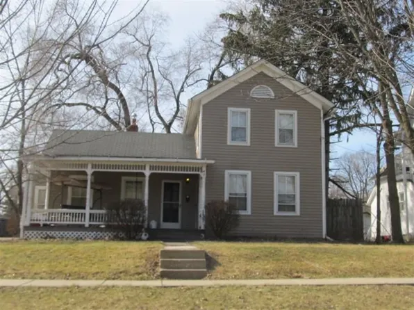 137 N Vine St, Medina, OH 44256
