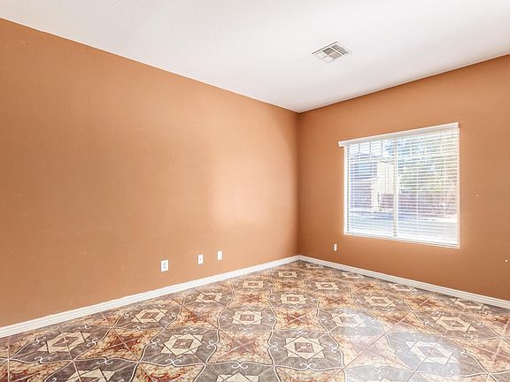 5th image of 1274 W Beacon Ct