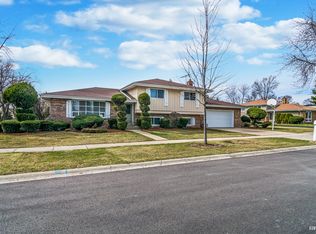 838 River Forest Ct, Bensenville, IL 60106