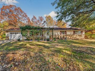 9245 E Woodview Dr, Bloomington, IN 47401