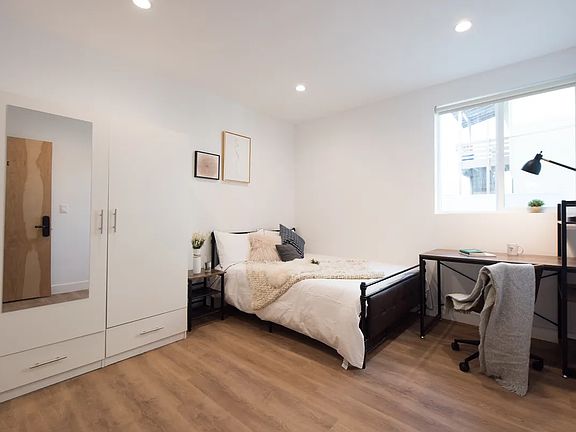 5th image of 1601 W 35th St #15
