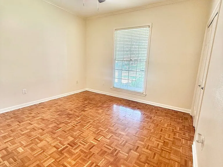 621 W Woodruff Dr — Photo 18